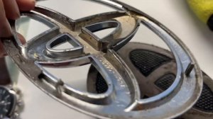 Снятие значка и решетки Toyota Camry ￼40