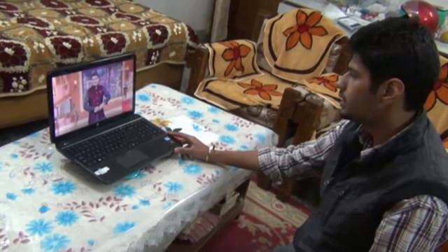 HP Pavilion G6 Vs Dell Vostro Laptop : Features and User Review (Hindi) (1080p HD) смотреть онлайн