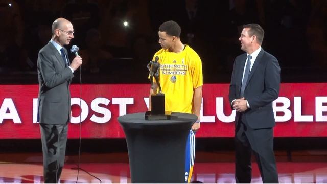 Steph Curry awarded the MVP trophy (Live) - Oakland, Oracle Arena - May 5, 2015 смотреть онлайн