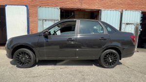 Строгие диски на Лада гранта FL / Прома r16 + Kormoran 205/45