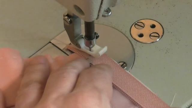 15. Женский бомбер,притачивание молнии. смотреть онлайн