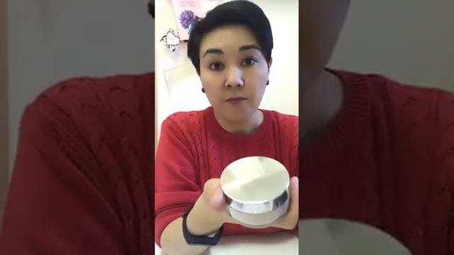 Зачем нужно менять крем для лица весной? смотреть онлайн