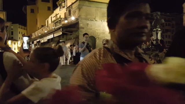 Уличные музыканты на мосту Понте-Веккьо. Флоренция. смотреть онлайн