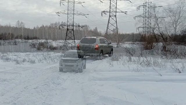 Hyundai Tucson по снегу. смотреть онлайн