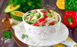 КАК ПРИГОТОВИТЬ САЛАТ КАЛЬМАРЫ С АВОКАДО