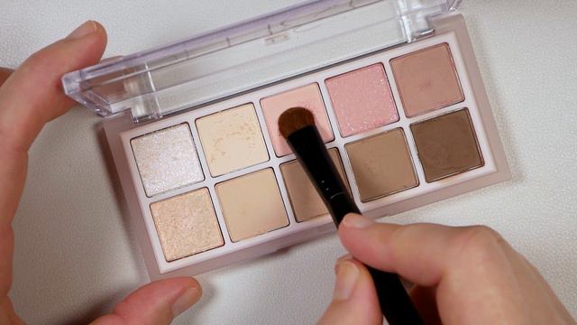 Romand Better Than Palette The Secret Garden 06 Peony Nude Garden Palette Finger & Brush Swatches смотреть онлайн