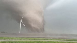 СИЛЬНЕЙШИЙ ТОРНАДО В ИСТОРИИ? Скорость ветра торнадо в Гринфилде более 150 метров в секунду