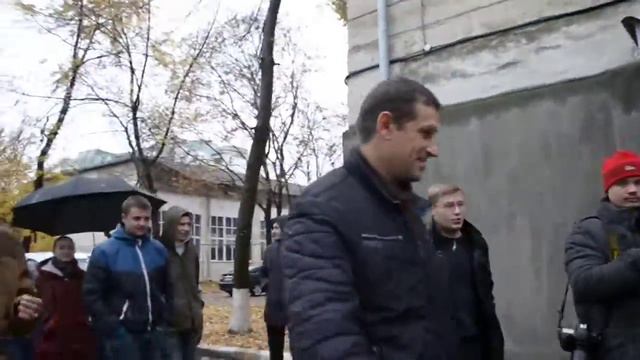 Инцидент перед встречей Майи Санду в лицее им. Эминеску в Бельцах смотреть онлайн