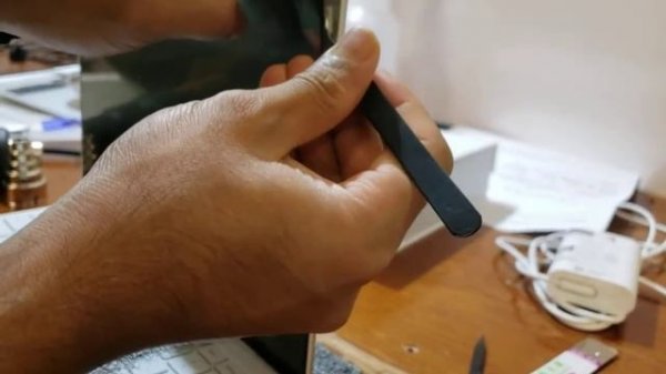 Dell XPS 13 9310 touch screen disassemble process / Dell XPS Screen removal at Computers Repair Plu