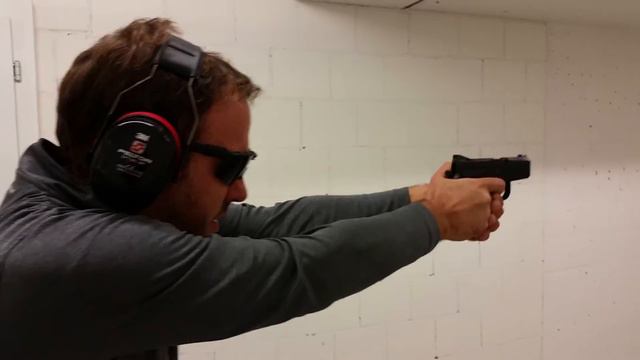Sphinx SDP Subcompact recoil demonstration смотреть онлайн