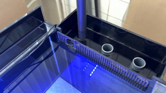 Обзор морского аквариума с внешней шахтой балконом смотреть онлайн