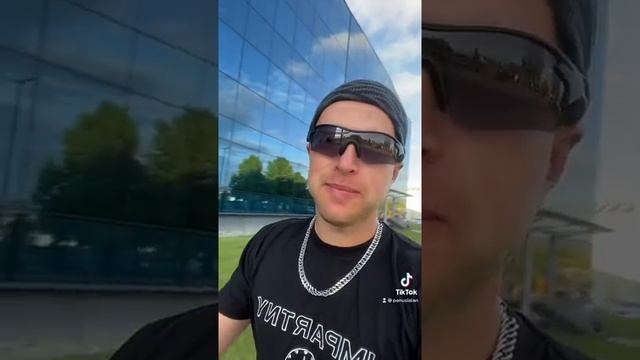 Импартны вышел на связь. Новый бизнес или крипта? Юрык на выходных смотреть онлайн