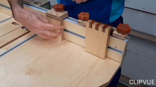 Table Saw Sled - Essential and Cool Features