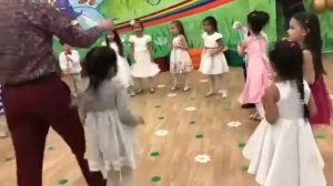 Музыкальная игра Веселая уборка