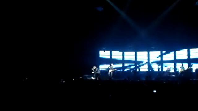 Coldplay - Speed Of Sound Live 18 12 2005 Metroradio Arena Newcastle England