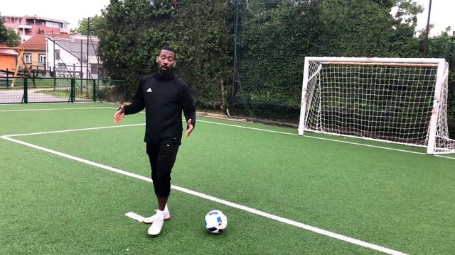 THE ILLEGAL SKILL MOVE YOU CAN SCORE WITH EASILY - SCORE MORE GOALS смотреть онлайн