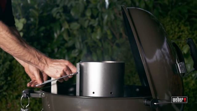 Weber: как разжечь гриль (стартер для угля) смотреть онлайн
