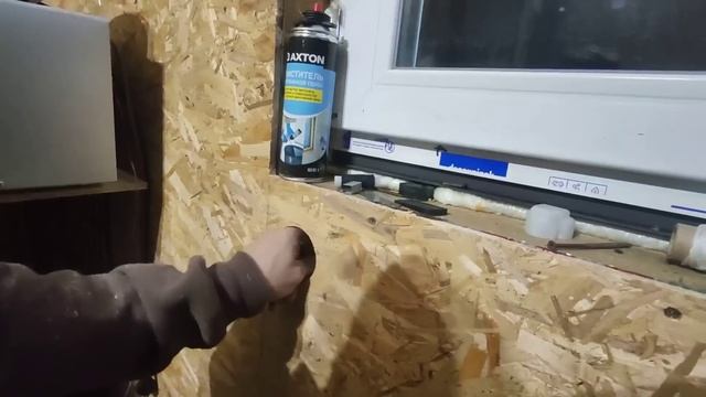 Жесть,утеплитель примёрз к стенам/поставили вытяжку под окно/жизнь на севере ,за городом. смотреть онлайн