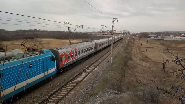 Электровоз ЭП1М-631 с поездом Курск-Кисловодск смотреть онлайн