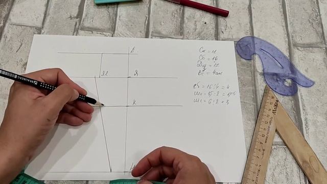 Одежда для кукол. Как построить выкройку лосин для Барби пышки. смотреть онлайн