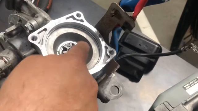 Что стучит в рулевом Camry 50 звонкий стук смотреть онлайн