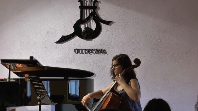 Courrante de la Suite n1 J S Bach Violoncel Laia Millan Cucala смотреть онлайн