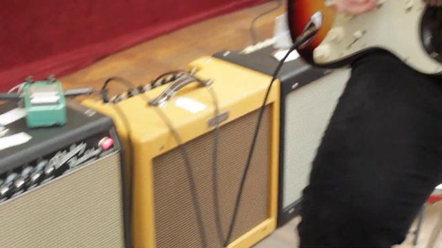 65 strat, 84 ST9 tube screamer, 67 Fender Vibrolux смотреть онлайн