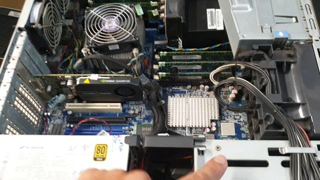 Lên Dual Xeon X5675 cho ThinkStation C20 cổ điển смотреть онлайн