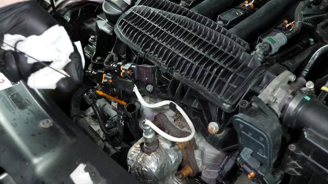 Cómo revisar los niveles Peugeot 2008 1 1.2 PURETECH ? смотреть онлайн