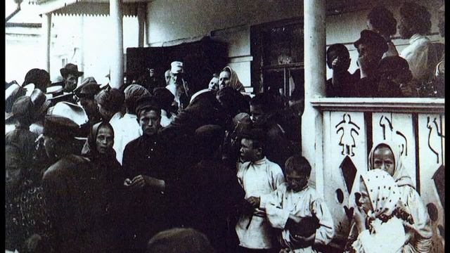 История одного экспоната `Троицын день в Ясной Поляне` смотреть онлайн