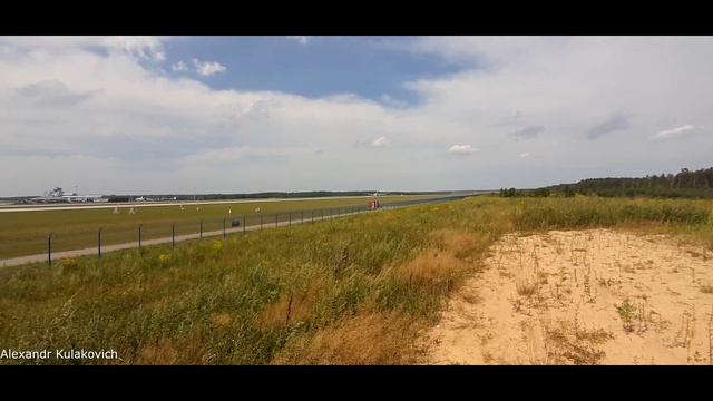 Boeing 777-29MLR YI-AQZ Iraqi Airways Arrival and departure from Minsk MSQ/UMMS смотреть онлайн