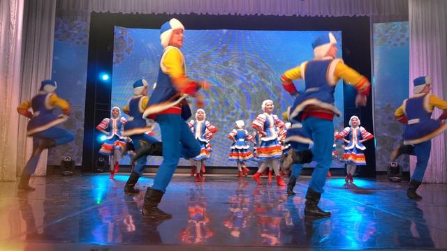 СИБИРЯНОЧКА - Зимние забавы смотреть онлайн