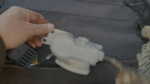 Cummins горит красный чек,дергаеться по утрам.Не реагирует педаль газа.