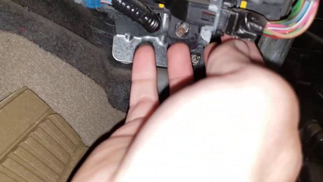 WHERE IS THE DOOR CODE LOCATION FOR MY 2005, 2006, 2007 FORD 500? FORD FIVE HUNDRED DOOR CODE FINDE смотреть онлайн