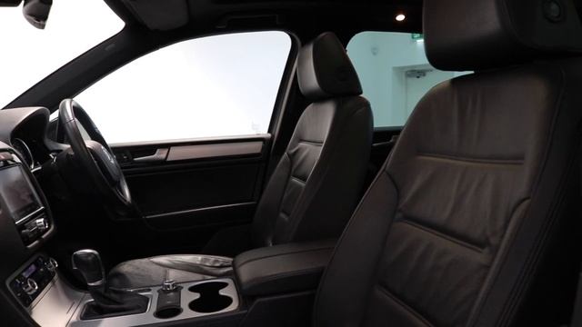 Volkswagen Touareg 3.0 V6 TDI 245 R Line 5dr Tip Auto