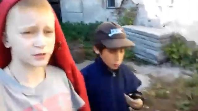 Vlog гуляем на УЛИЦЕ С ДРУЗЬЯМИ!!)) смотреть онлайн