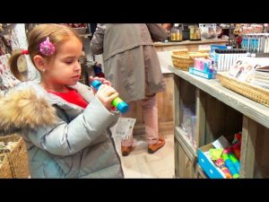 ВЛОГ Едем в Страсбург Алина и Юляшка снова идут в парк VLOG