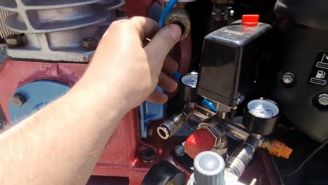 Компрессор СО-7Б с бензиновым двигателем (compressor with gasoline engine) смотреть онлайн