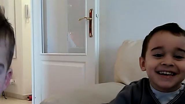 Renan Luce Par Giogio et Titou смотреть онлайн