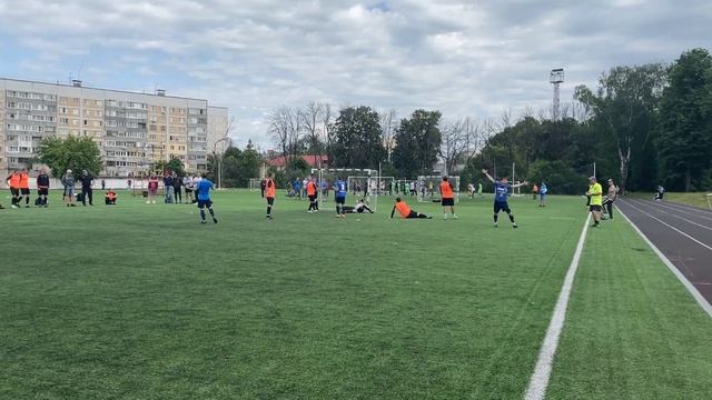 Гол Ивана Краснова Атрон-В 35+ в ворота команды Мэдисон-В 35+ смотреть онлайн