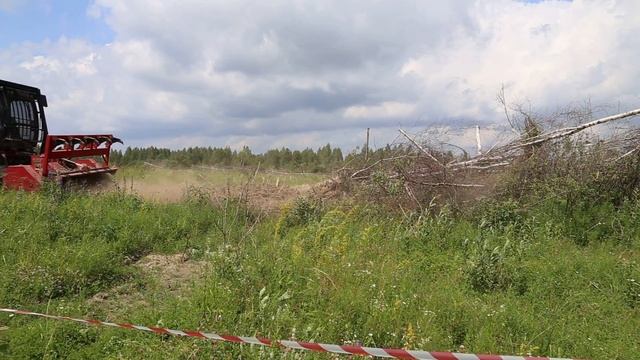 Мульчер AHWI RT400 в работе (4)