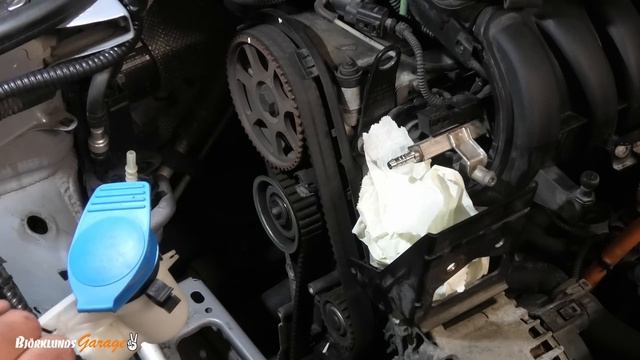 Kamremsbyte VW Golf 1,6 Multifuel 2011. Motorkod: CMXA смотреть онлайн