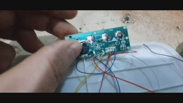 Весы бытовые включаются но не взвешивают вес. Как починить . смотреть онлайн