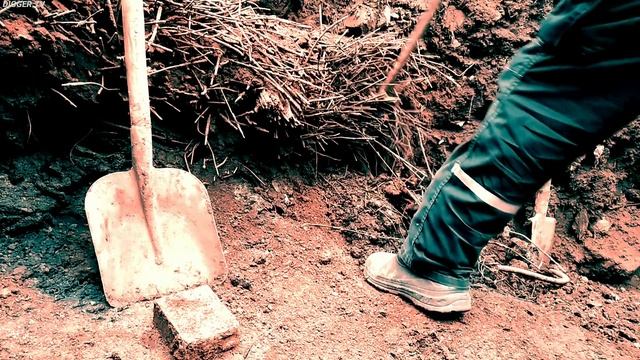ЭЛЕКТРОДНЫЙ СХРОН(Ч-2)СОХРАН ПОРАЖАЕТ!//МЕТАЛЛОКОП//СВАЛКА СССР//EXCAVATION OF SCRAP METAL//92// смотреть онлайн