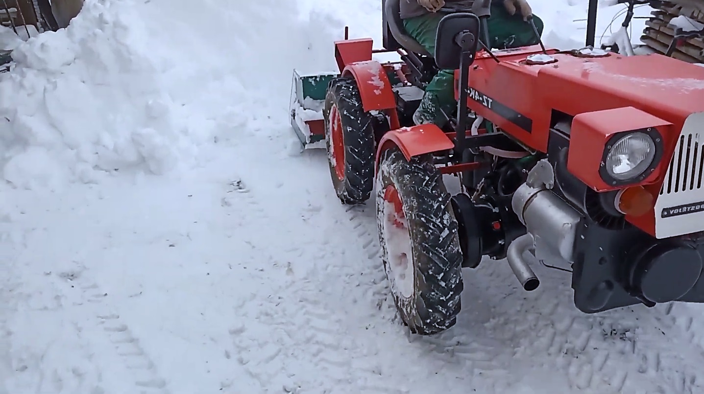 Минитрактор TZ4k14. Мощность: 13 л.с. смотреть онлайн