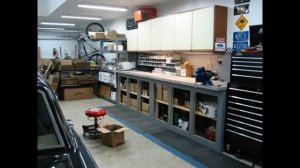 ГАРАЖ  СВОИМИ РУКАМИ: ВНУТРЕНЕЕ ОБУСТРОЙСТВО, ПРИМЕРЫ