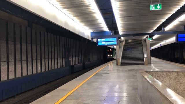 Warszawa Centralna Warszawa Śródmieście WKD Warszawa Zachodnia Pociągi PKP Intercity KM WKD 2020