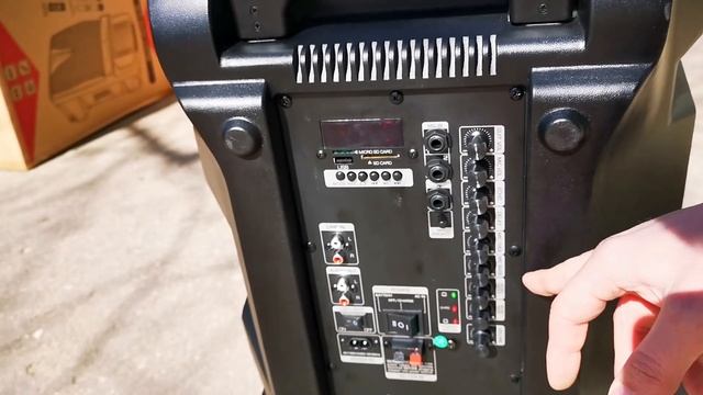 Новинка! Мощная и с крутой подсветкой портативная колонка Meirende MR-806 смотреть онлайн