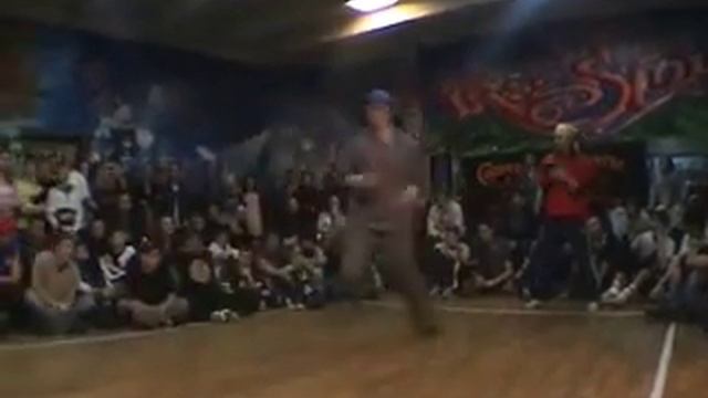 Latvia Riga 2005 Freestyle Battle -2X2 New Age LV vs. Samara RU смотреть онлайн