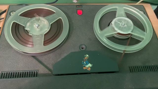 Наш старый магнитофон , ему больше 45 лет , а он работает . Наши голоса , наши мелодии , голос мамы смотреть онлайн
